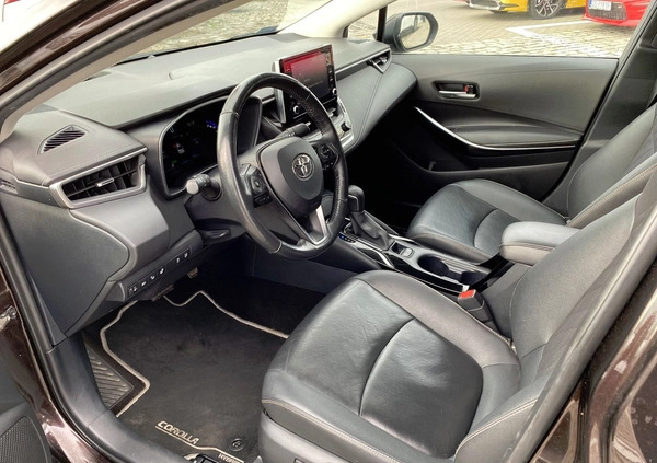 Toyota Corolla cena 98500 przebieg: 117380, rok produkcji 2019 z Bochnia małe 352